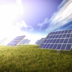 El gobierno canario fomenta la eficiencia energética y las energías renovables placas-solares-en-un-prado_1286-146