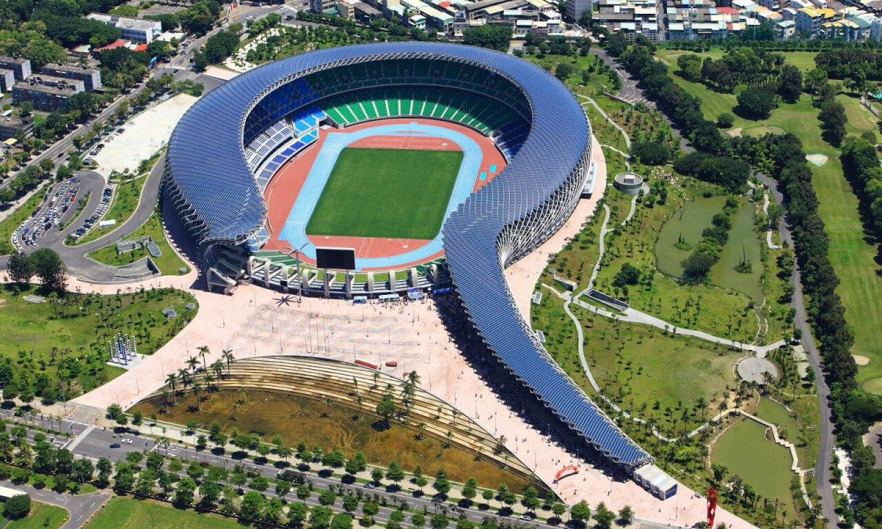 Kaohsiung Stadium, un estadio solar con forma de dragón en Taiwán