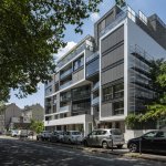 El edificio residencial RIVA: integración en un paisaje histórico gracias a la piedra natural del STONEPANEL®