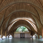 Un gimnasio de bambú en plena jungla balinesa